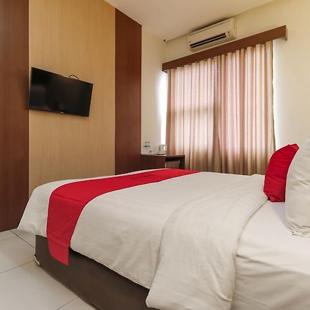 Reddoorz Near Roxy Hotell Jakarta Exteriör bild