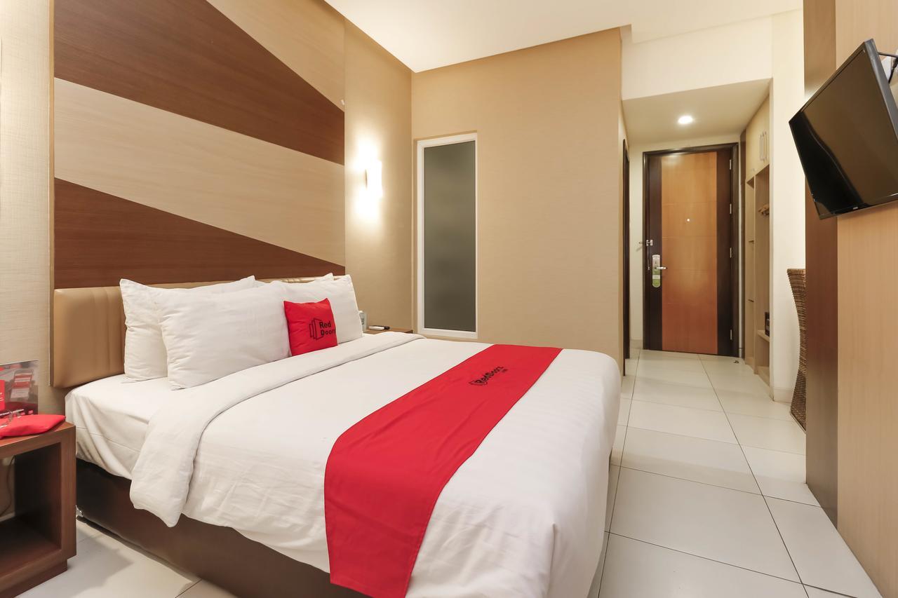 Reddoorz Near Roxy Hotell Jakarta Exteriör bild