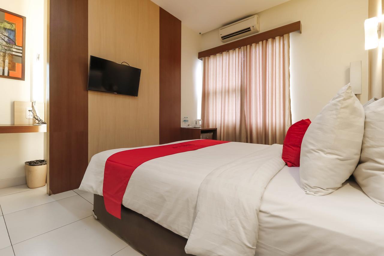 Reddoorz Near Roxy Hotell Jakarta Exteriör bild