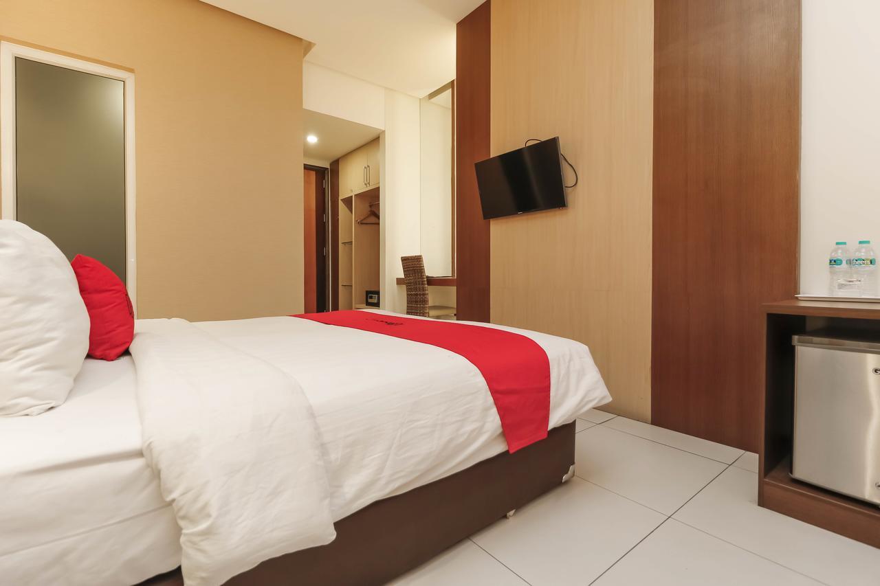 Reddoorz Near Roxy Hotell Jakarta Exteriör bild