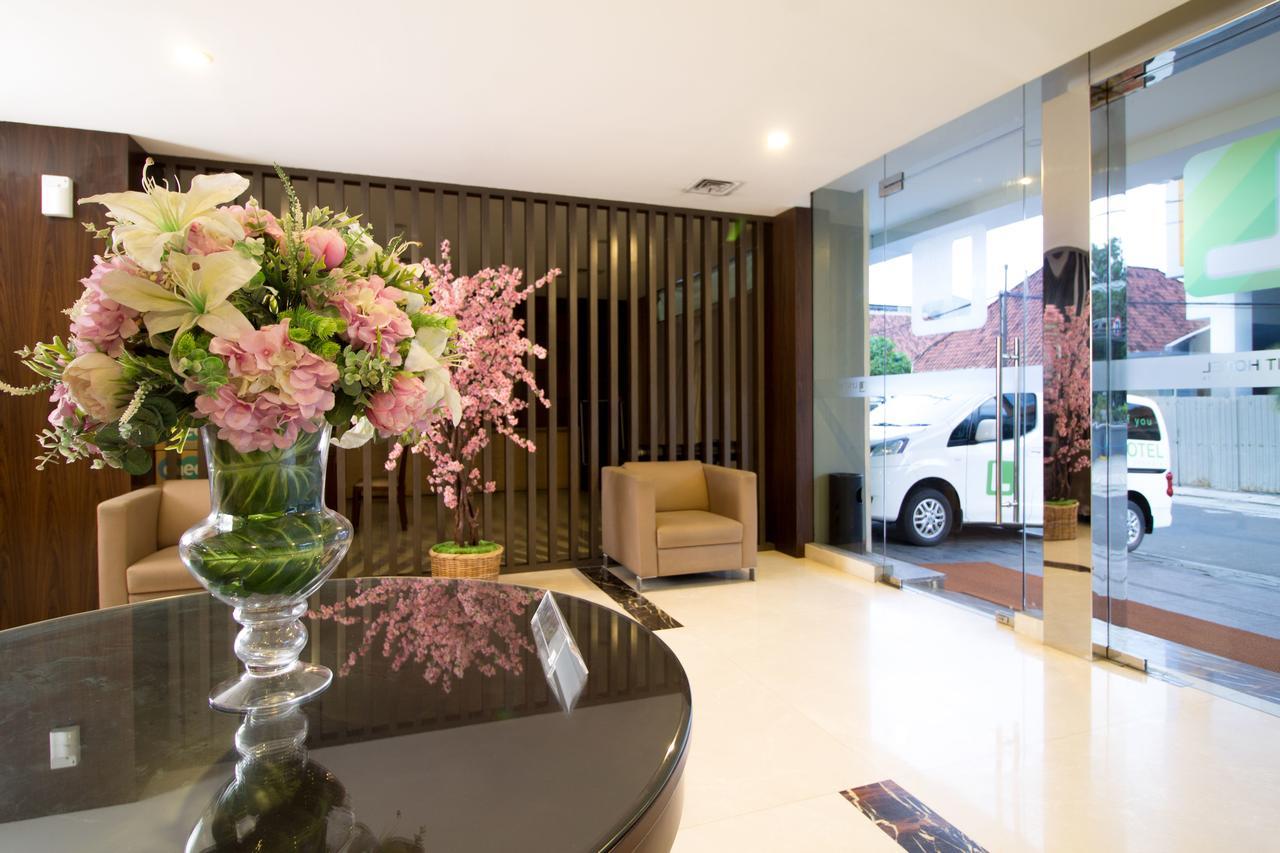 Reddoorz Near Roxy Hotell Jakarta Exteriör bild