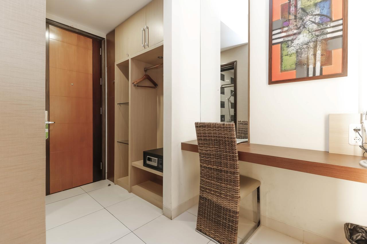 Reddoorz Near Roxy Hotell Jakarta Exteriör bild
