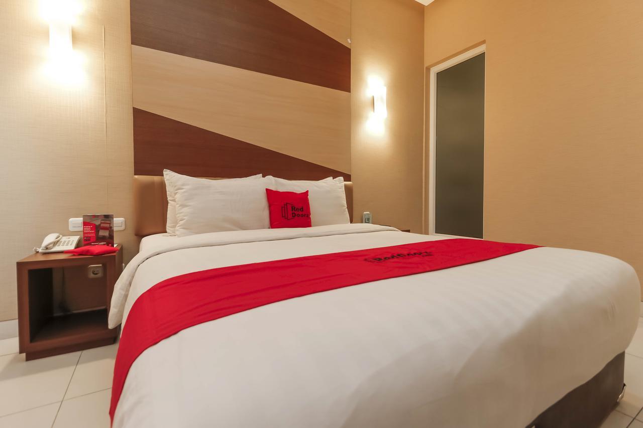 Reddoorz Near Roxy Hotell Jakarta Exteriör bild